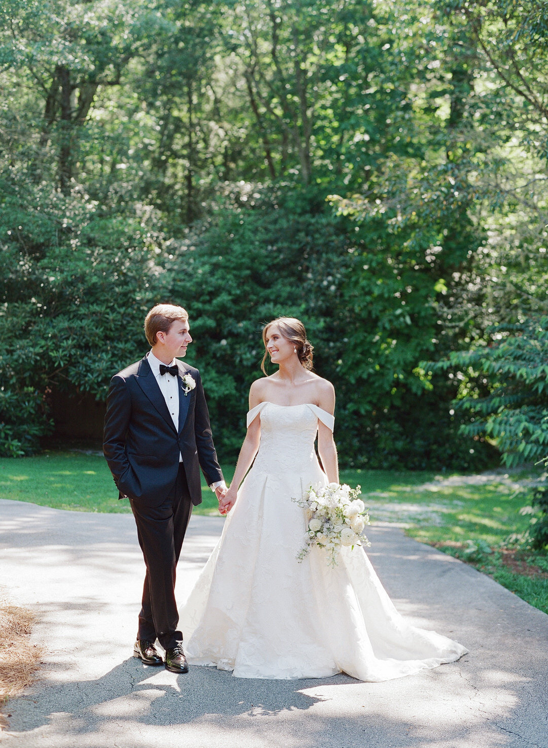Highlands-North-Carolina-Old-Edwards-Inn-Wedding-0017