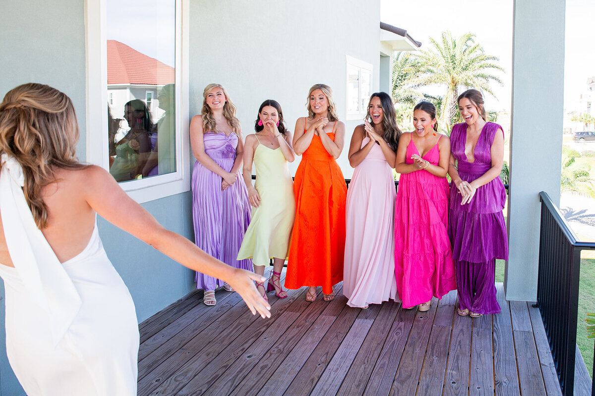 Destination-Wedding-Beach-Kiser-Images10