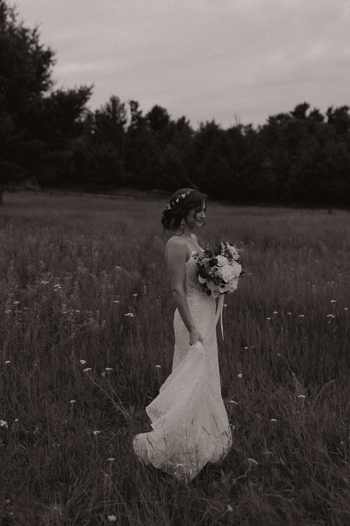 WPP-greenbaywisconsin-backyardwedding-15