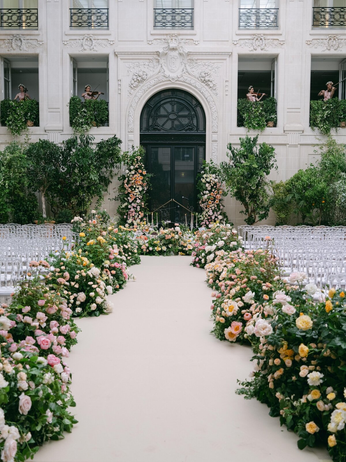 Paris-wedding-florist-Pavillon-Cambon-Floraison