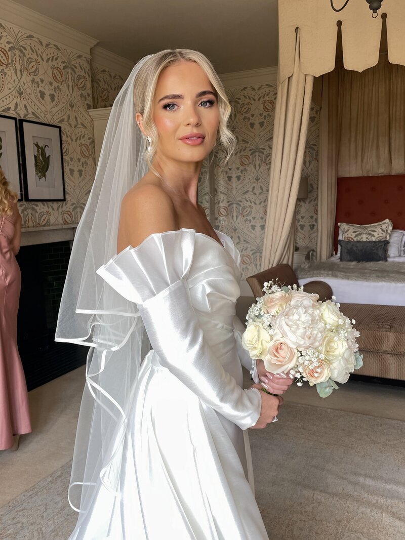 timeless-bridal-glam-look-abby-kaye-yorkshire-makeup