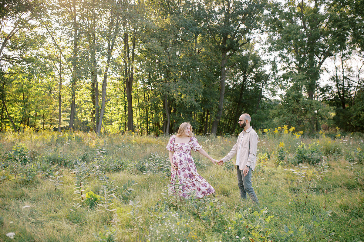 summer maternity session in Rochester, NY