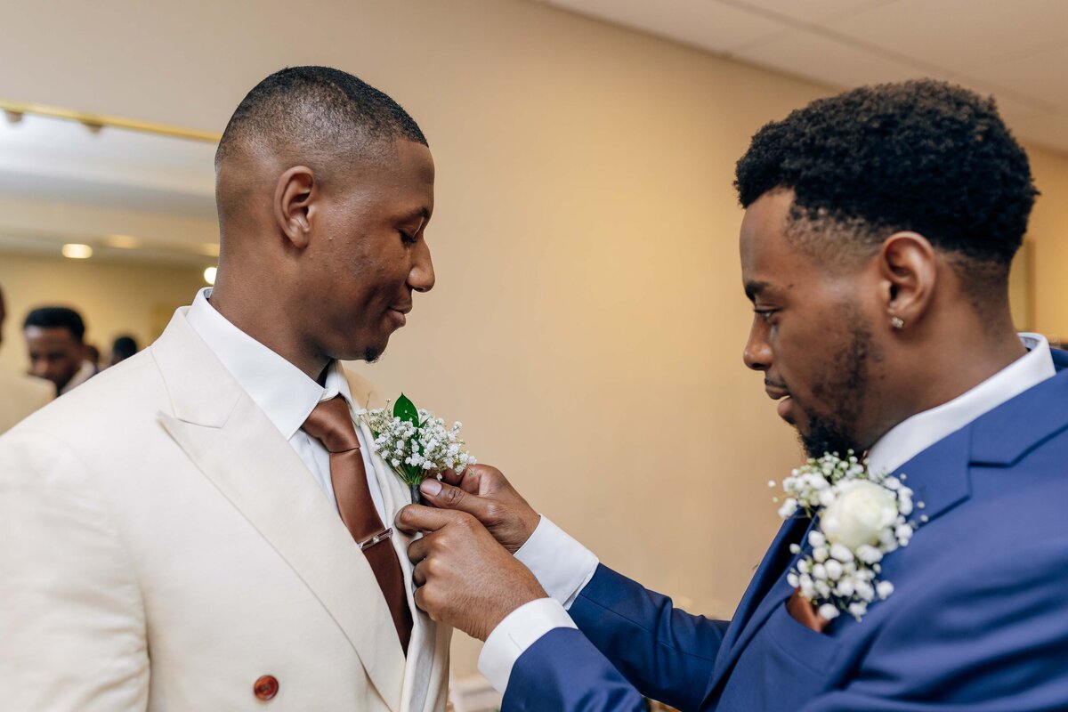 Groom-124