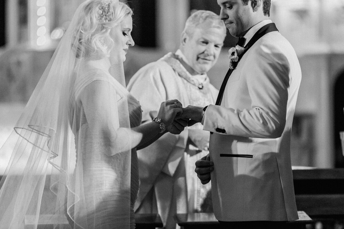 A couple weds at a historic church in Chicago