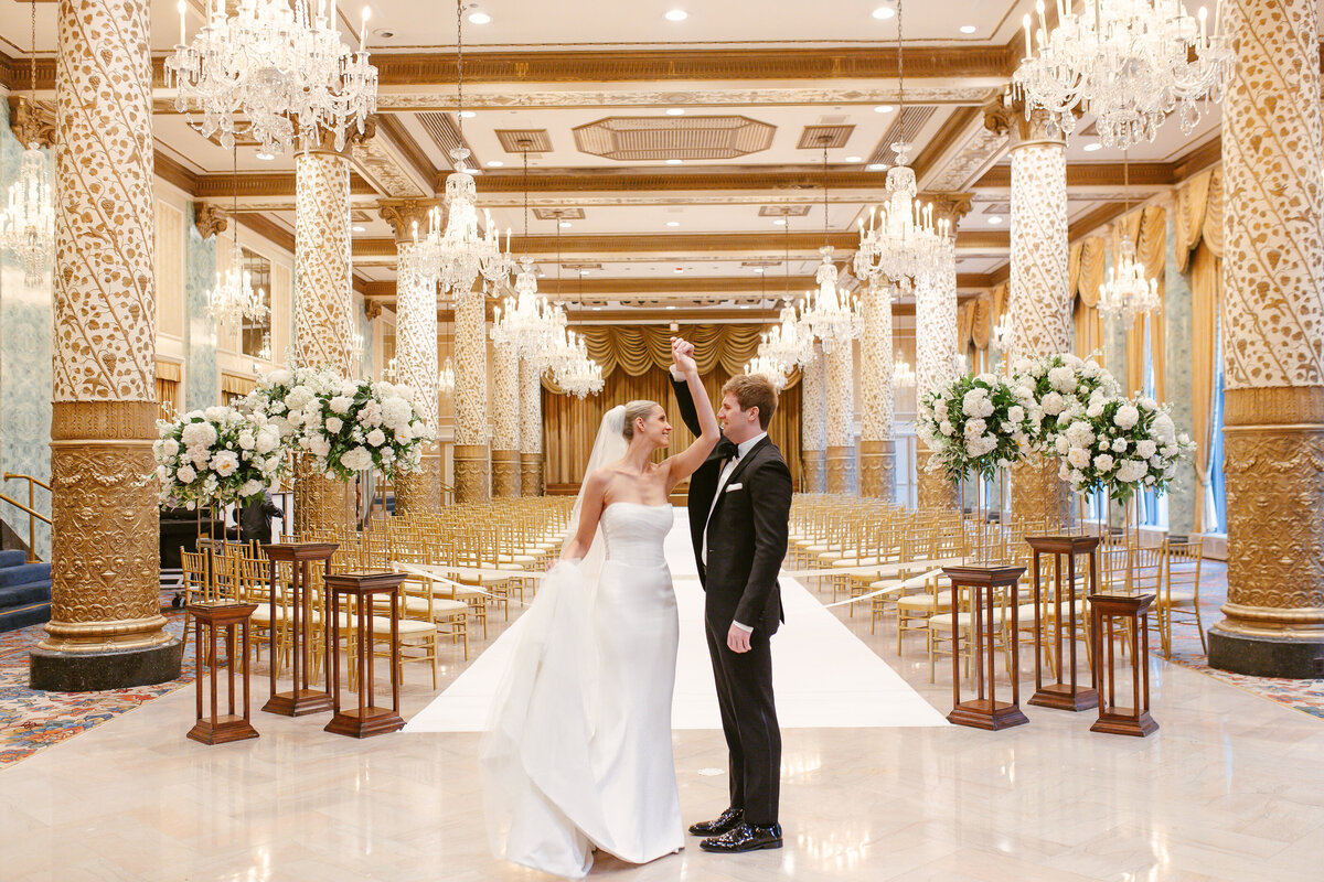 Chicago luxury editorial wedding photographer (The Drake hotel Princess Diana Suite Milton Lee Olive Park) 06-397