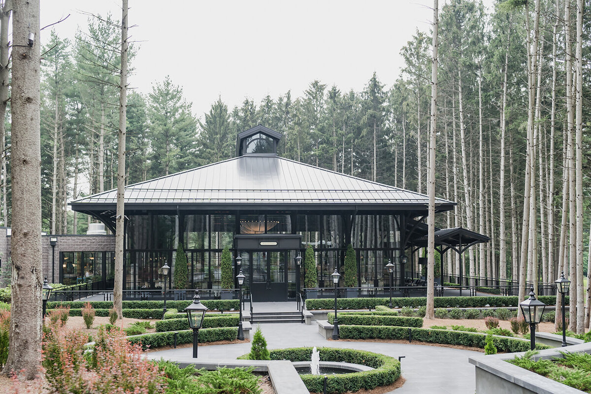 A chic black tie summer Shepherd's Hollow Golf Club Wedding