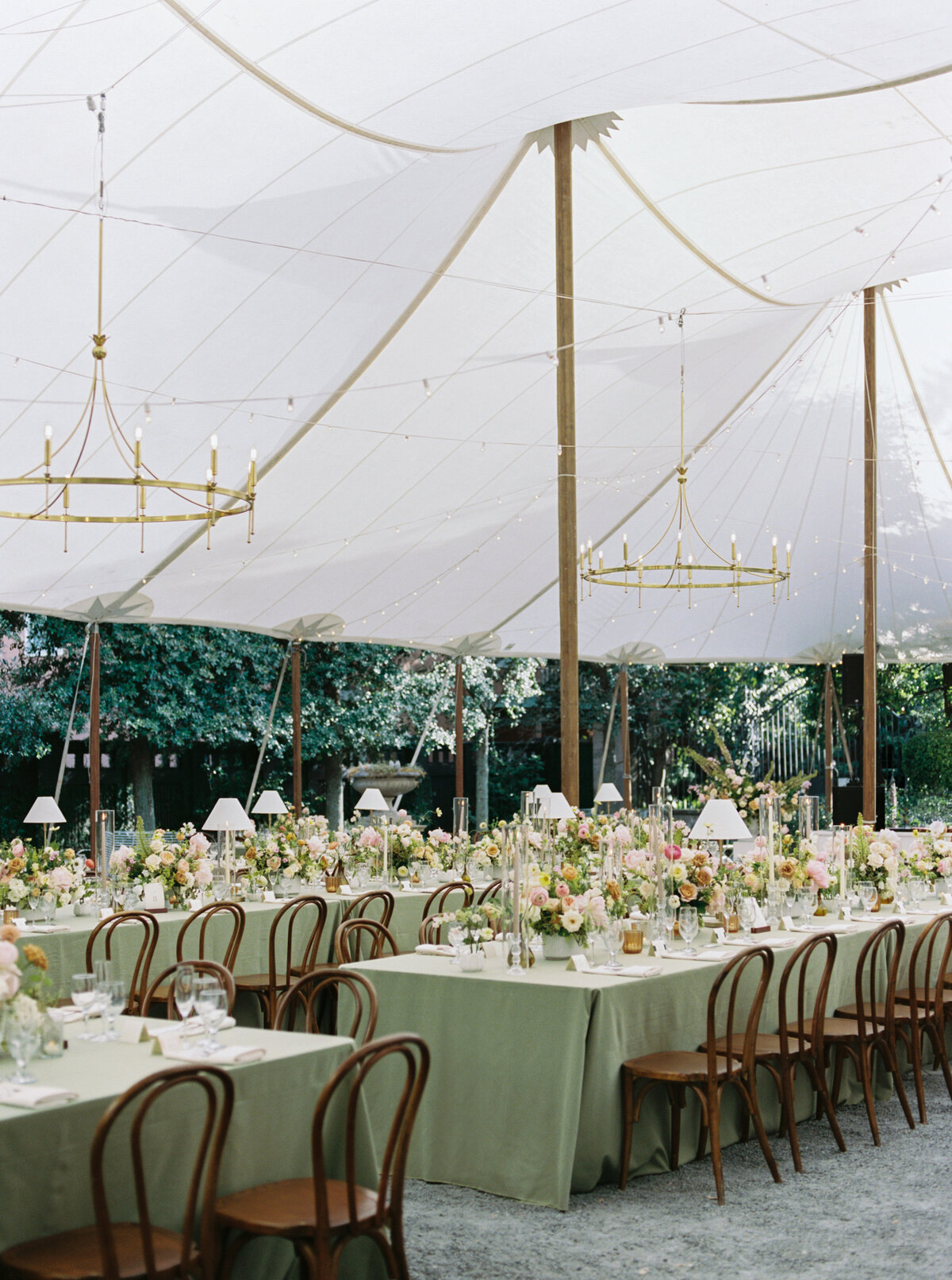 Lizzie Baker Photo _ Gibbes Museum Wedding _ Charleston Wedding Photographer _ Lowcountry Wedding _ Charleston Tented Wedding-96