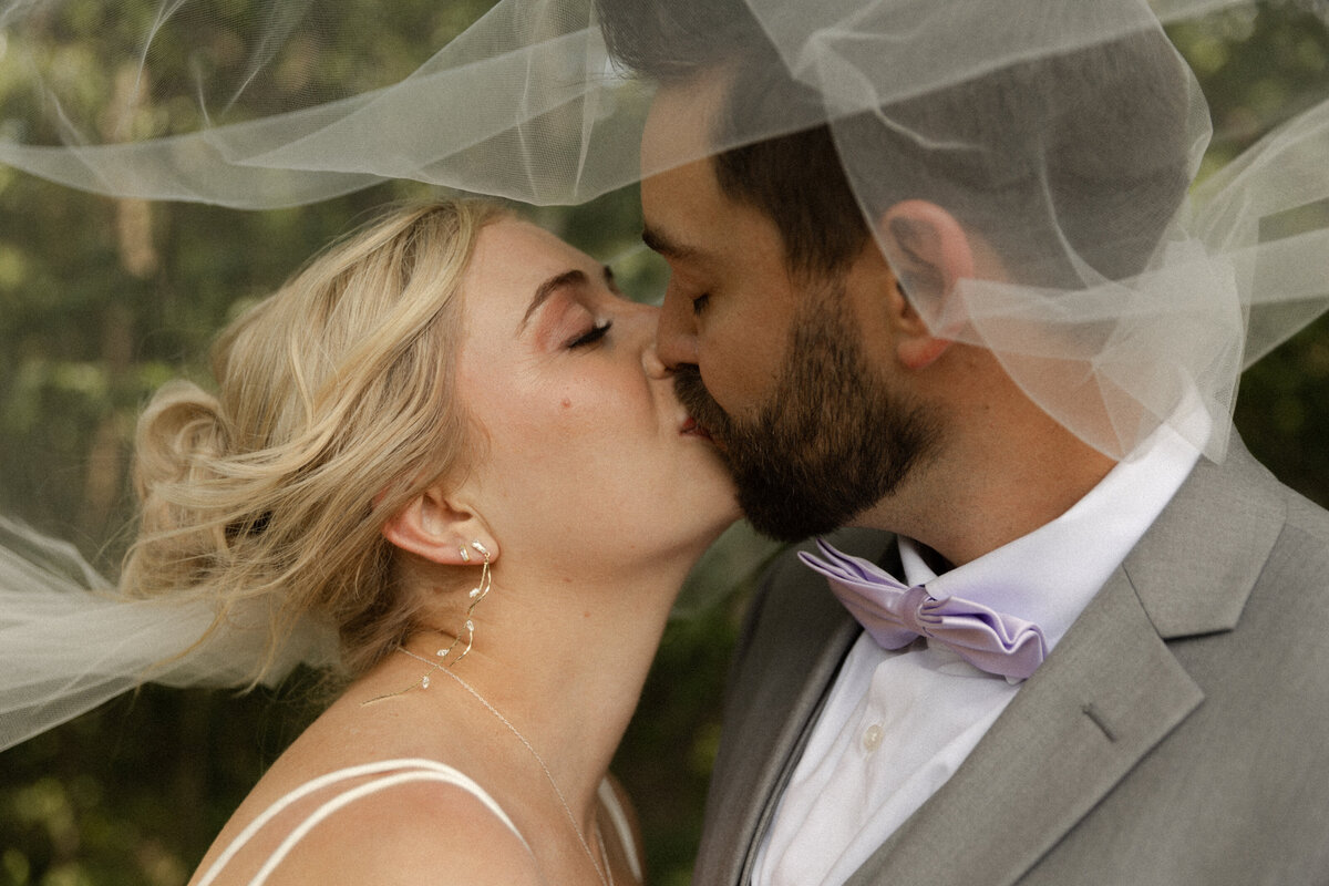 SneakPeeksCountrysideChaletDawnCaltonPhotography-31