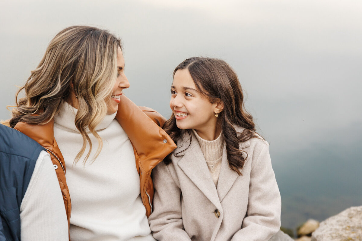 Mother-daughter-family-portrait