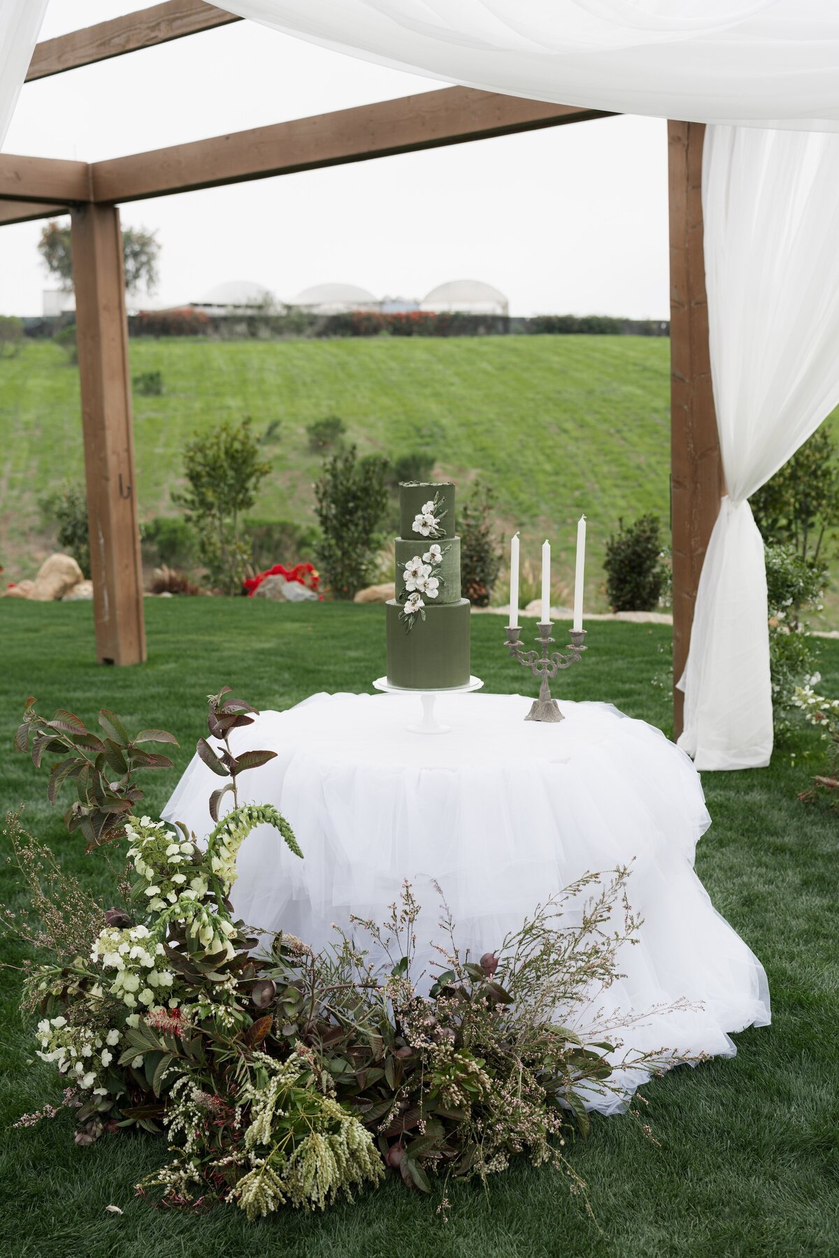 Jeune-Perche-Faye-Fern-Creative-MVFPortraits-Reception-Details-70