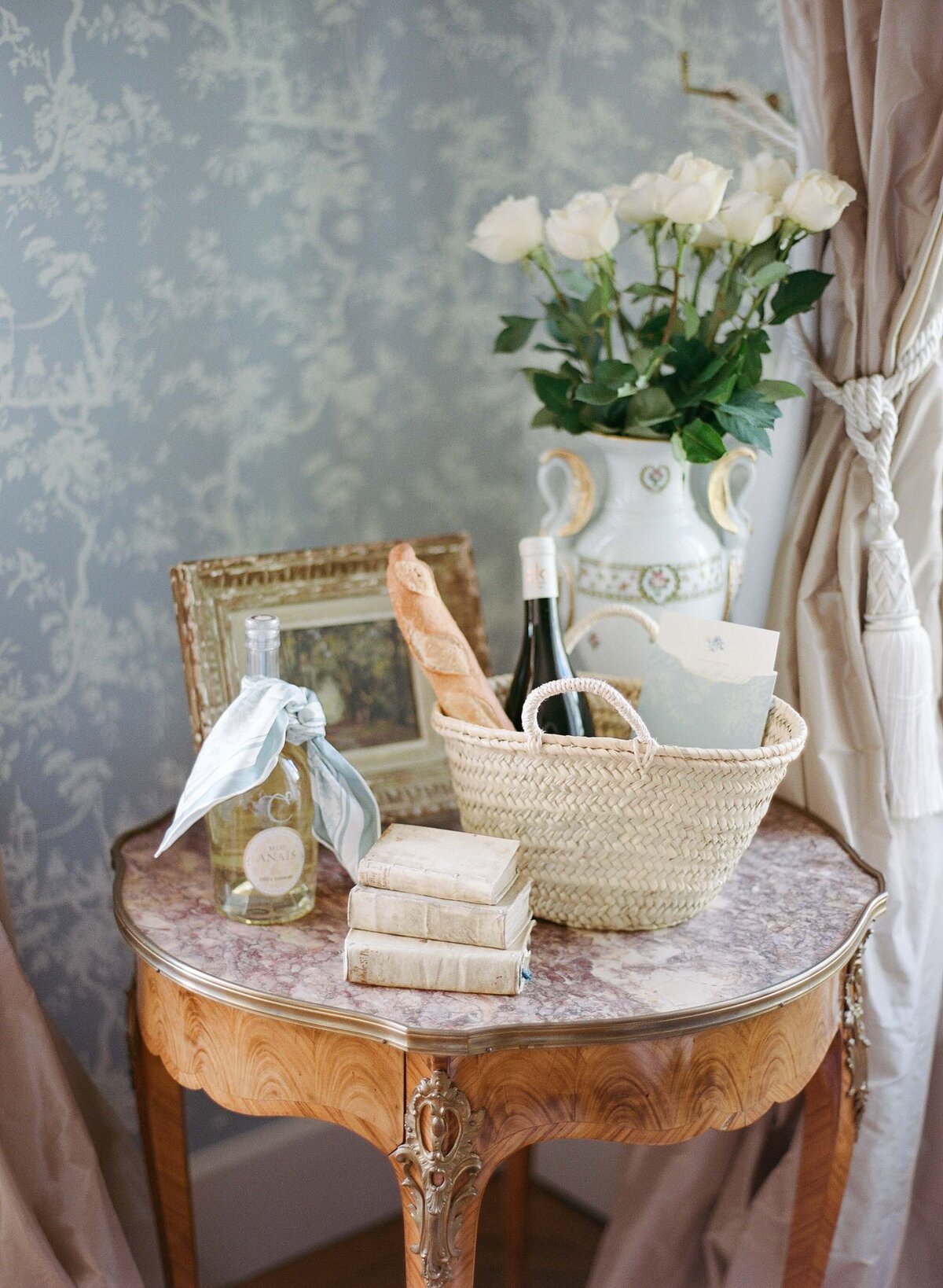 Chateau-Grand-Luce-Wedding-Photographer-Molly-Carr-10
