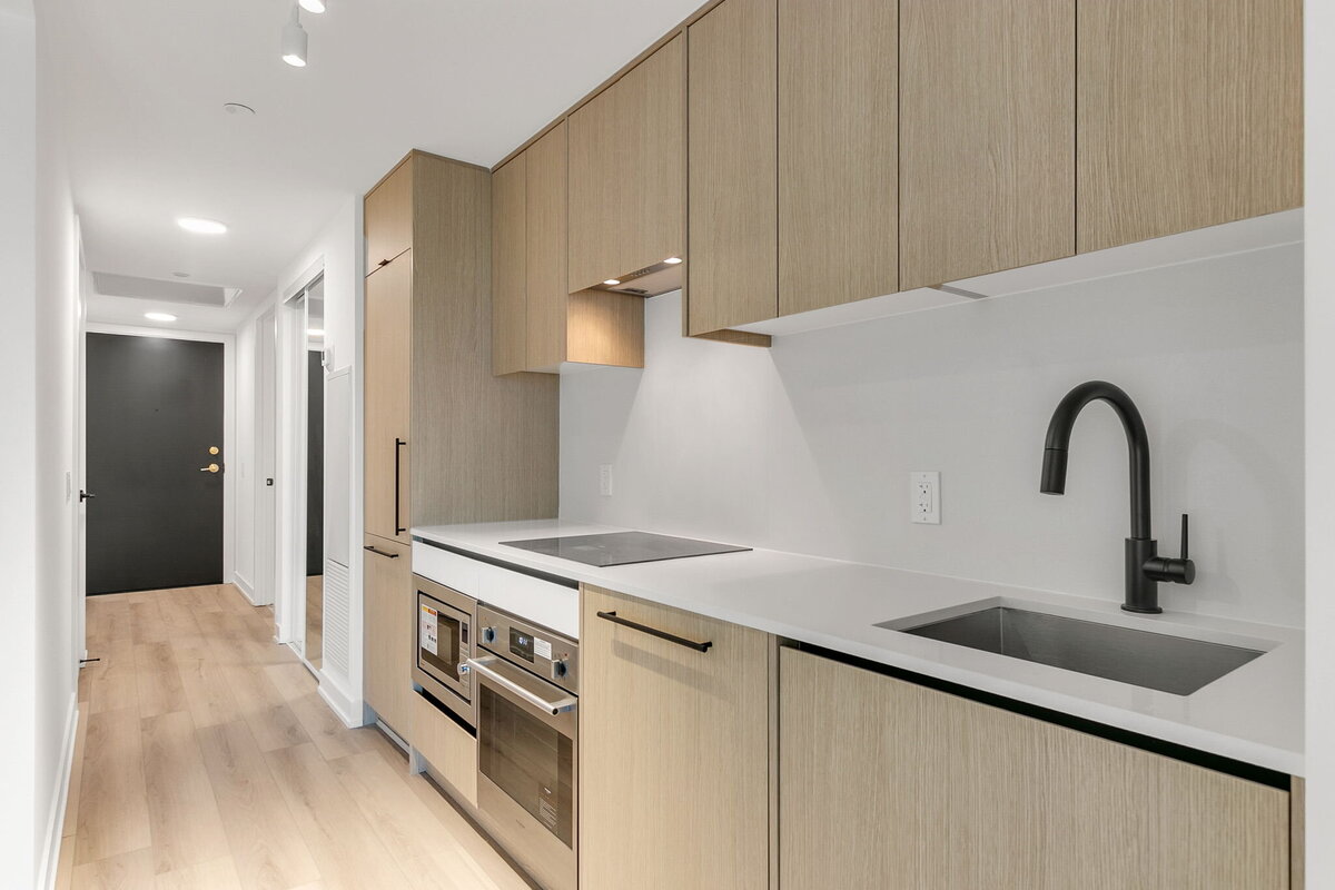 15-web-or-mls-15_003_Kitchen