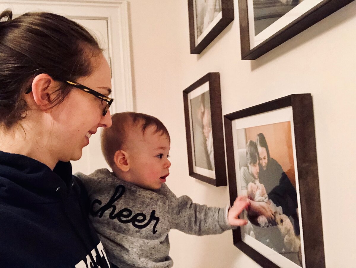 framed-newborn-photos-client-wall