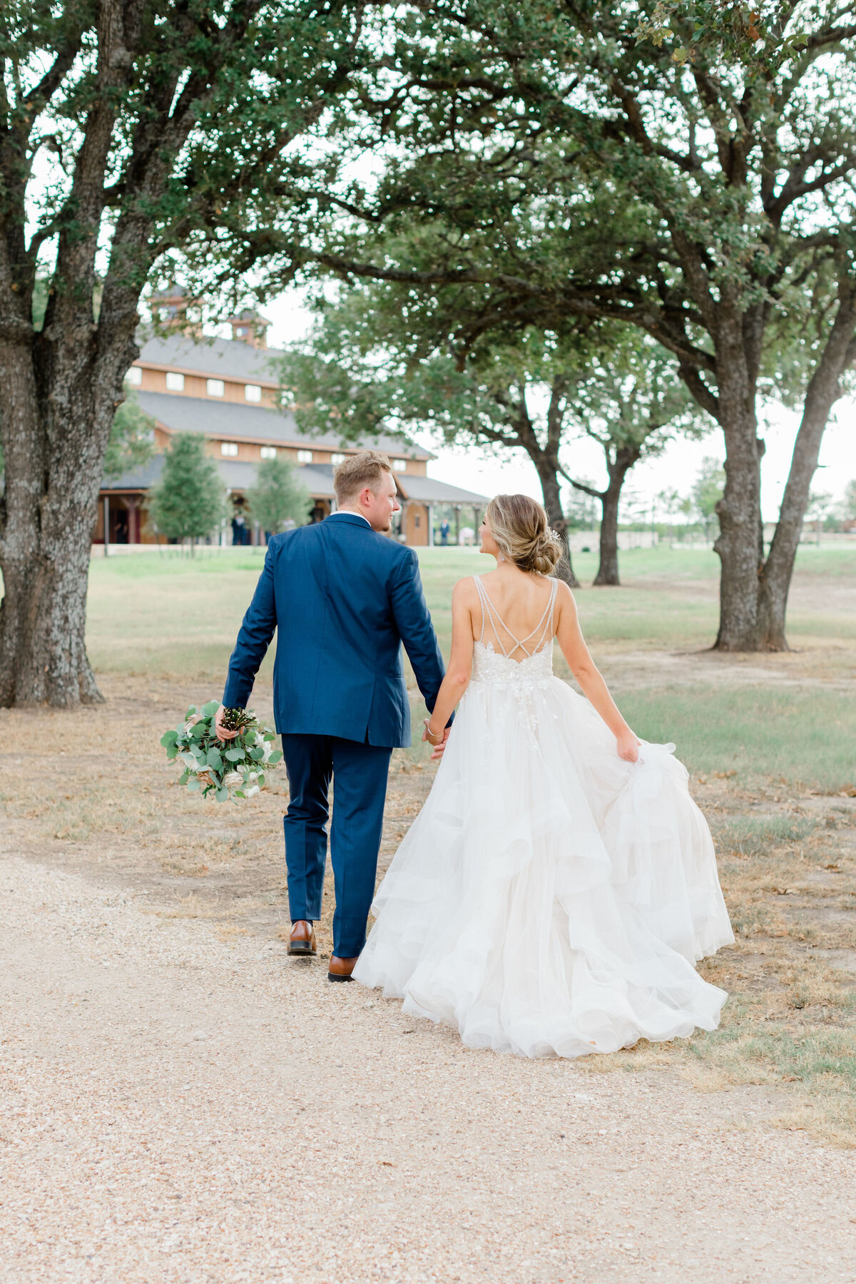 summer-natural-blush-weinberg-college-station-texas-wedding-27