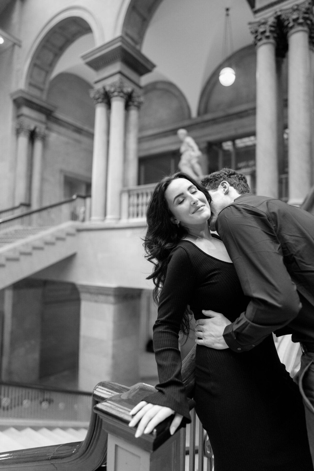 Aspen-Avenue-Chicago-Wedding-Photographer-Hilton-Palmer-House-Vintage-Hotel-Timeless-Editorial-FAV-38