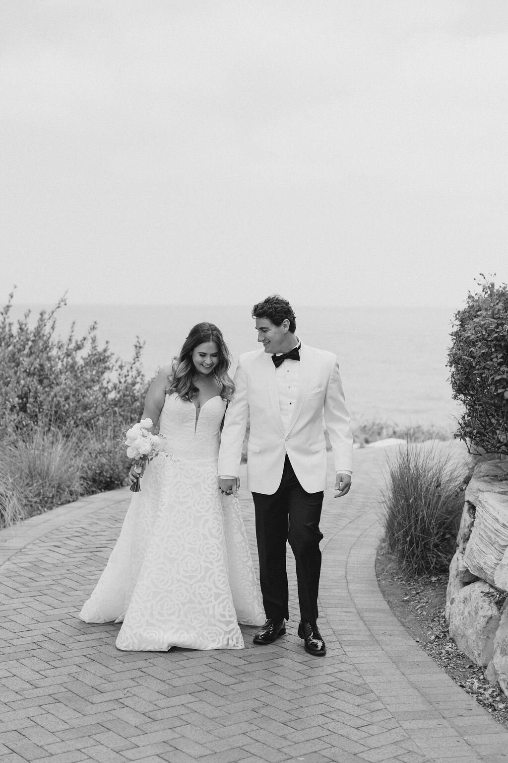 s&l-wedding-bw-thelibbysphotoandfilms-50