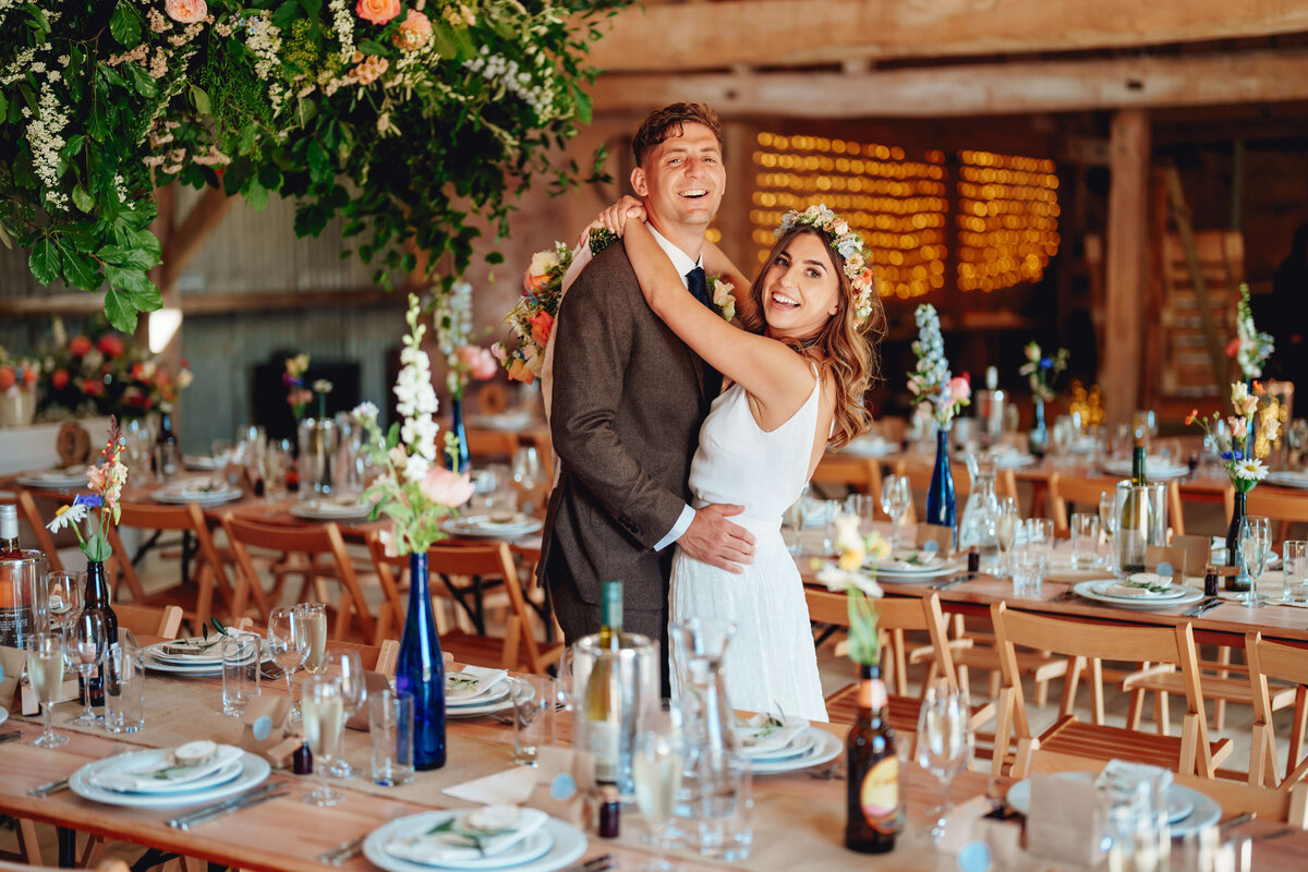Issy-and-Bella-Floral-Design-Wedding-Florist-Herefordshire-Haybarn-House-J-L39