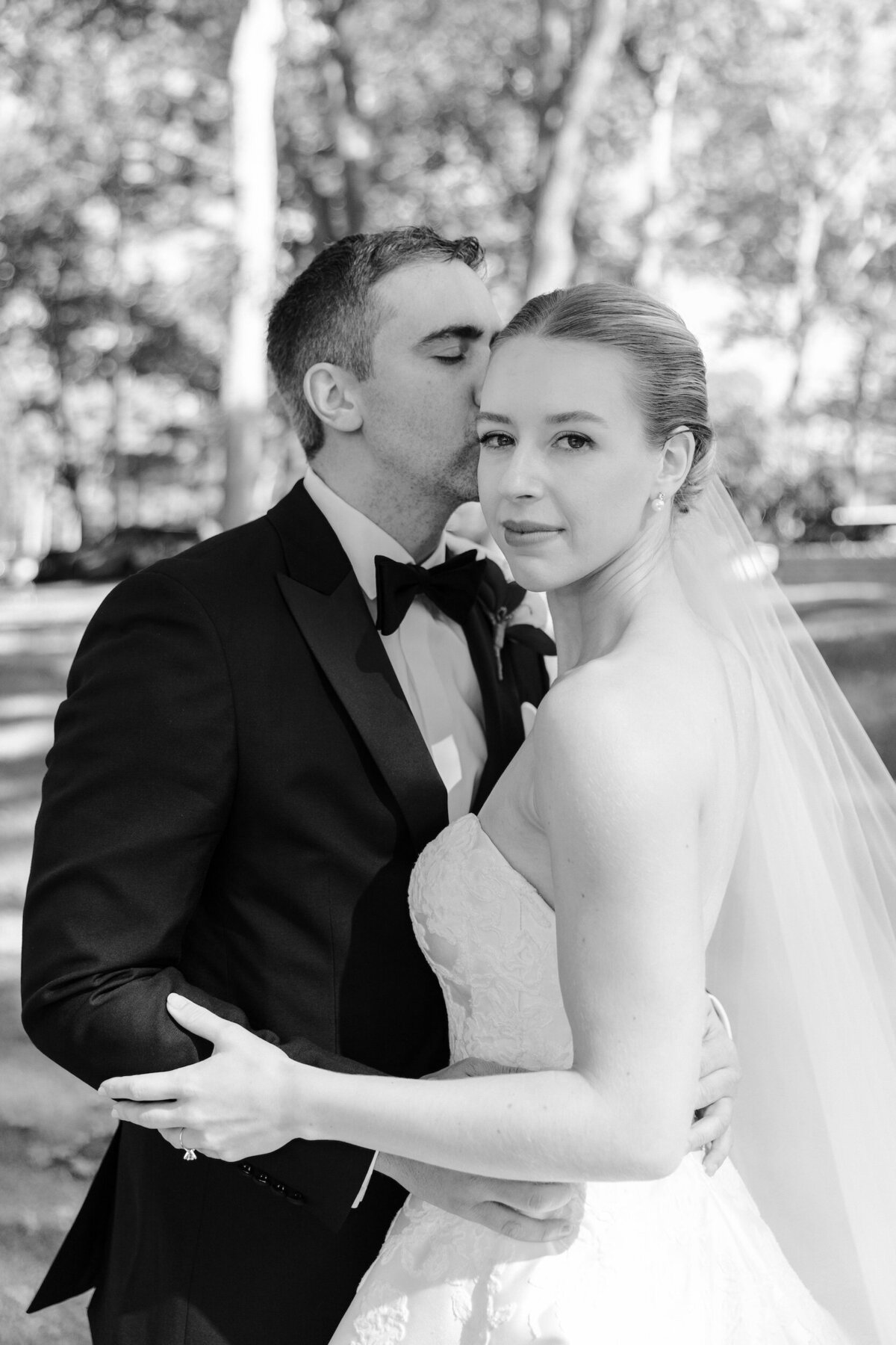 bride-and-groom-wedding-photos