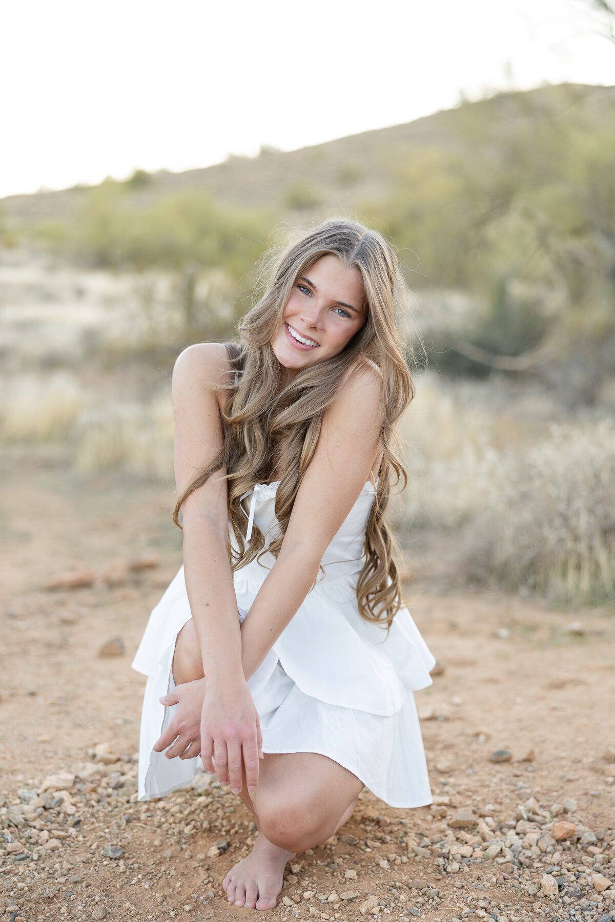 senior girl at golden hour in the desert. Phoenix senior photographer kendra jean photography