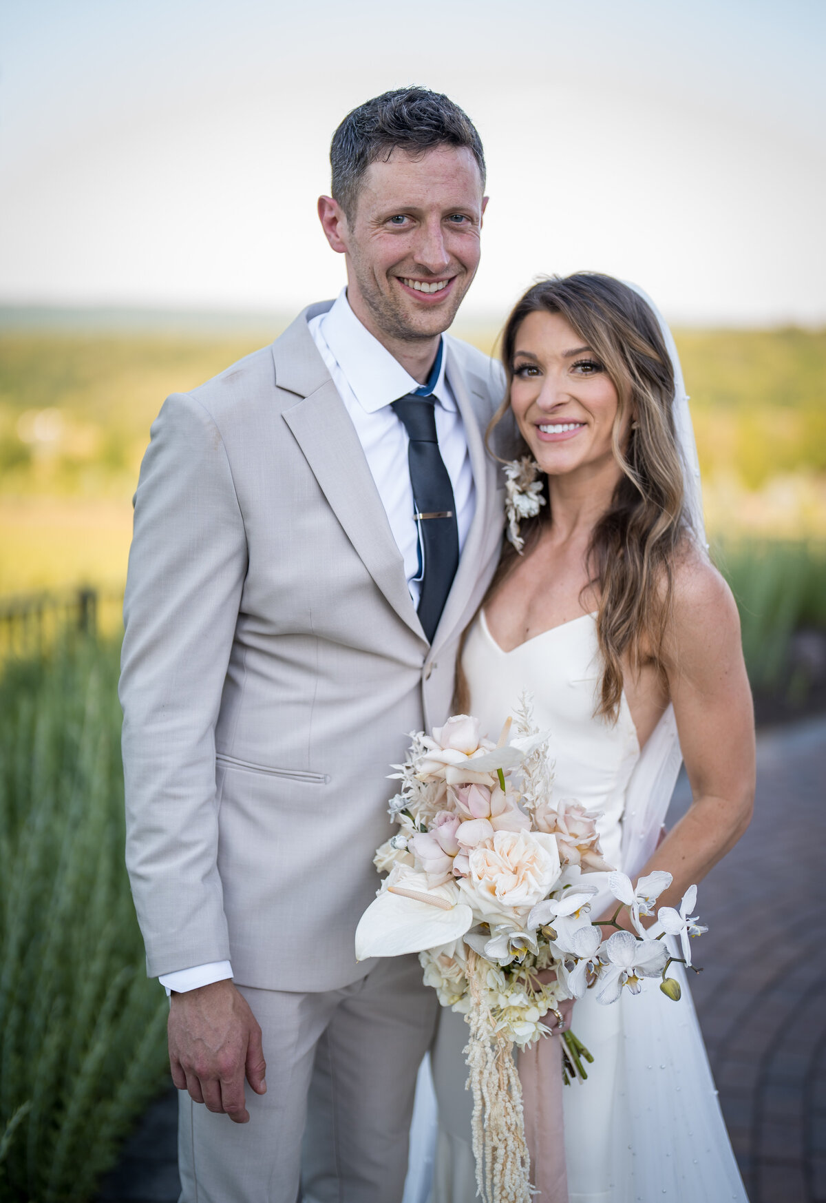 the-overlook-at-geer-tree-farm-griswold-ct-modern-boho-wedding-bridal-bouquet-flowers-petals-plates-09