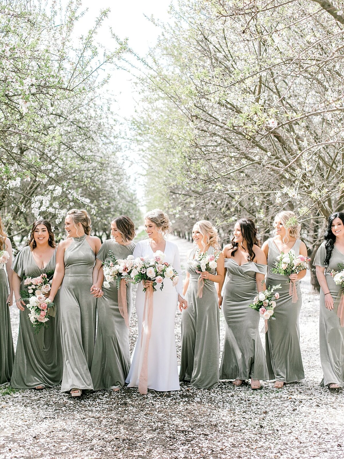 Emerald grace floral design wedding with Lauren Westra photography almond orchard bride and groom soft blush color palette central california weddings_2504