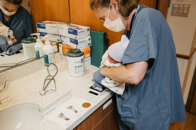 natalie-broders-hospital-birth-photography-B-081