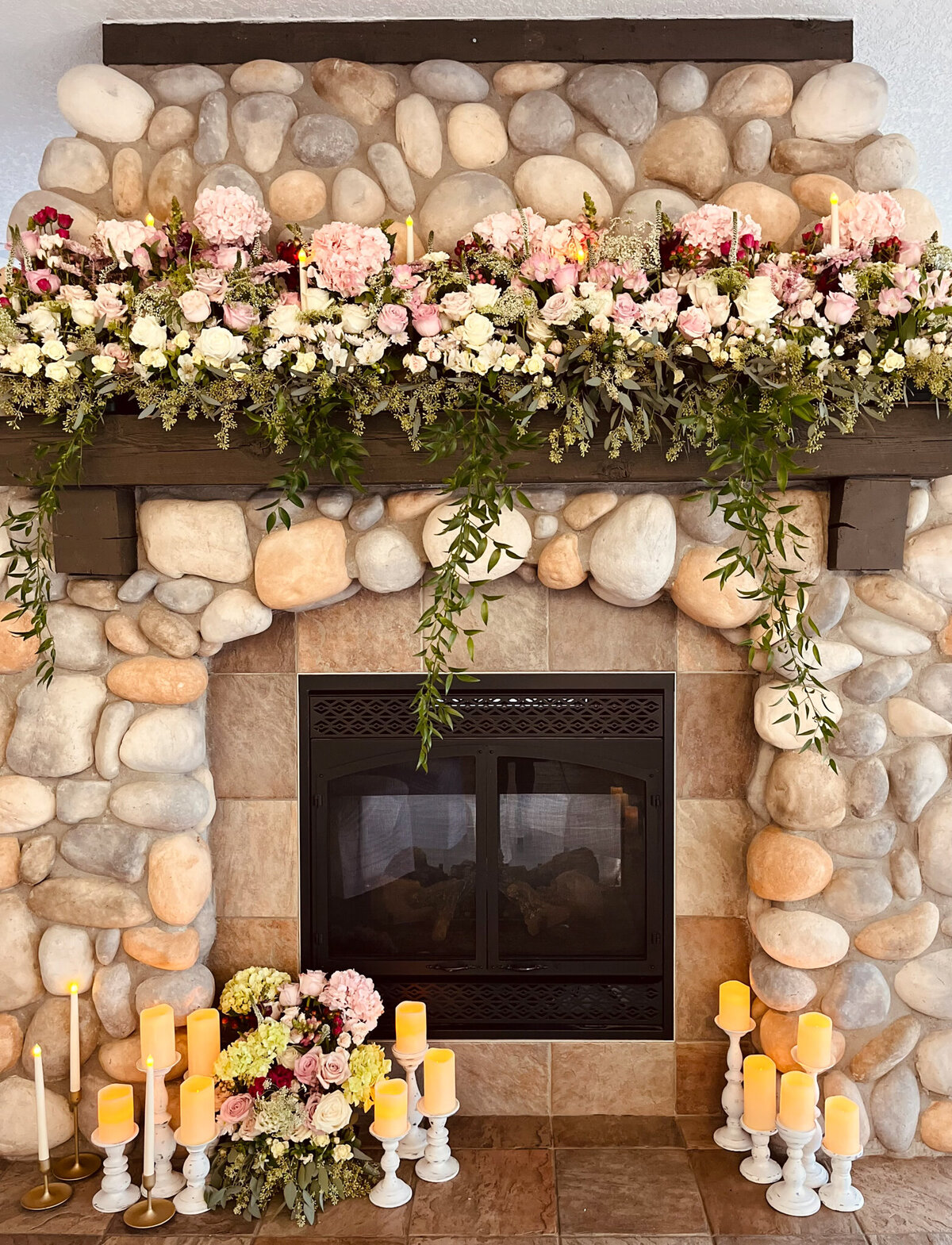 Romantic and feminine wedding floral decor by Le Bouquet, Calgary wedding florist, featured on the Brontë Bride Vendor Guide.