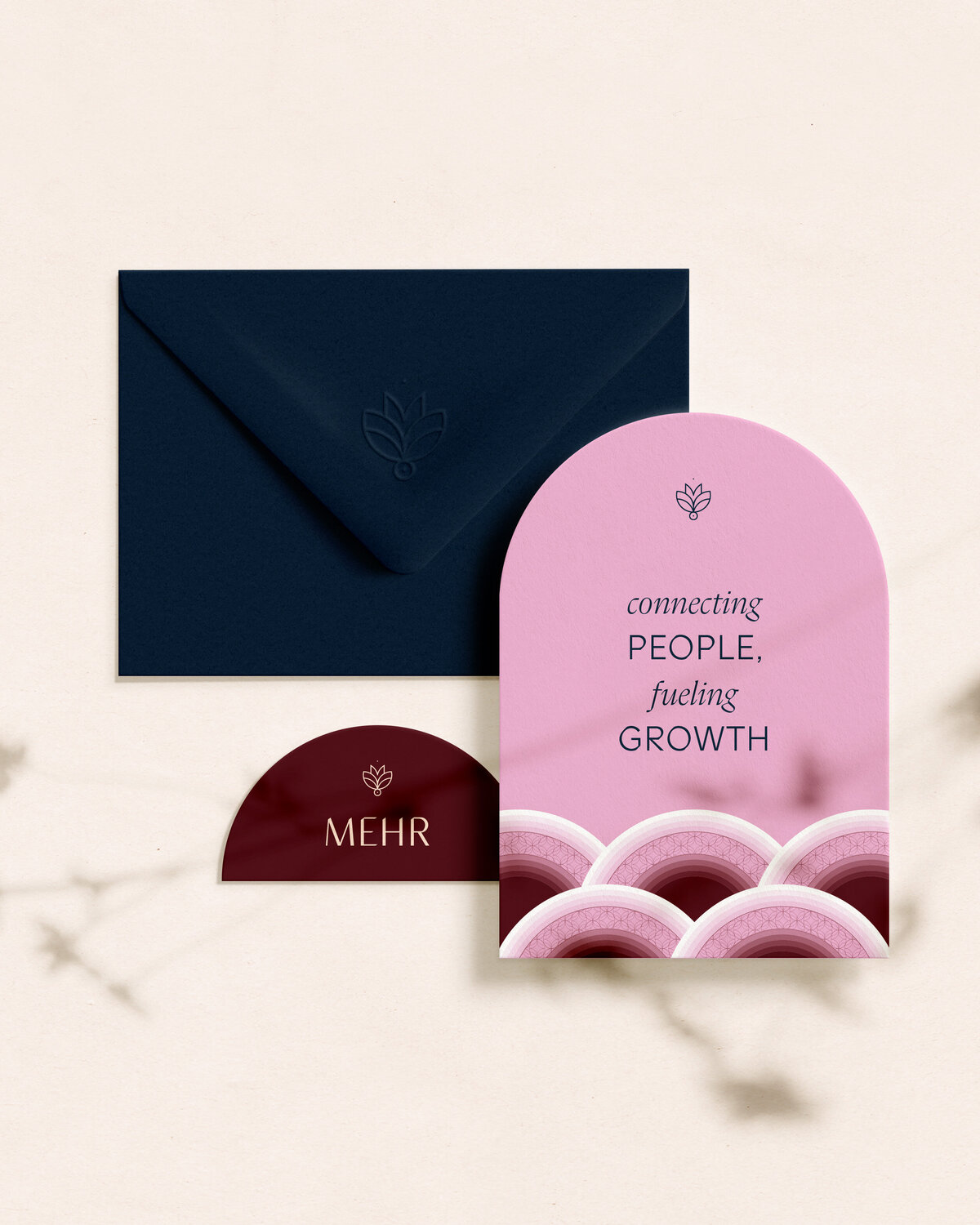 MEHR kaarten en enveloppen in roze en navy brandingstijl