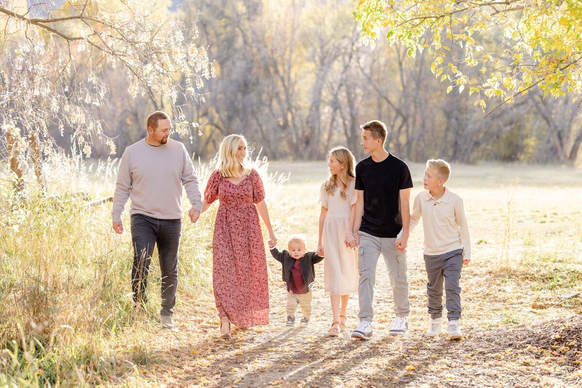 Utah-County-UT-Fall-Mini-Session-Magnolia-and-Grace-Photography-Co-ChalieseS-# (1)-14