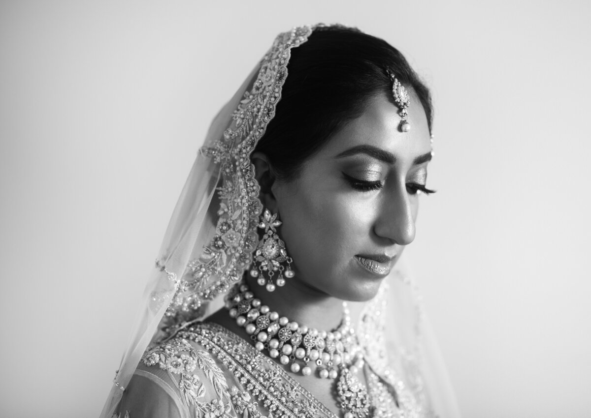 anumandsaloman_posed24bw