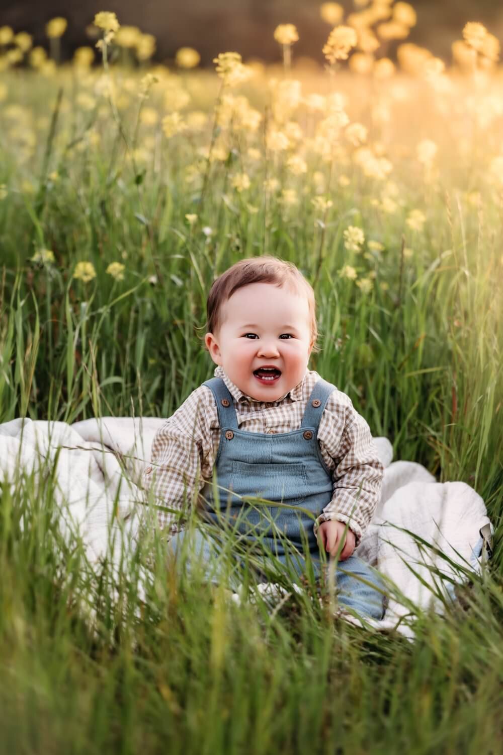 baby-in-flowers
