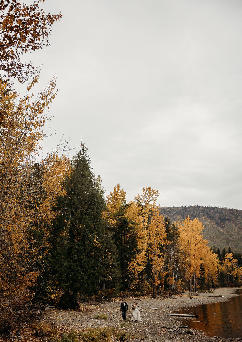 fall-elopement-fall-colors-glaciernationalparkelopement-gnp-glaciernationalparkwedding-glaciernationalparkphotographer-21