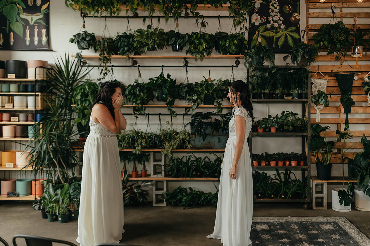 rad-red-wild-roots-unique-wedding-venue-chantilly-chic-celebrations-2