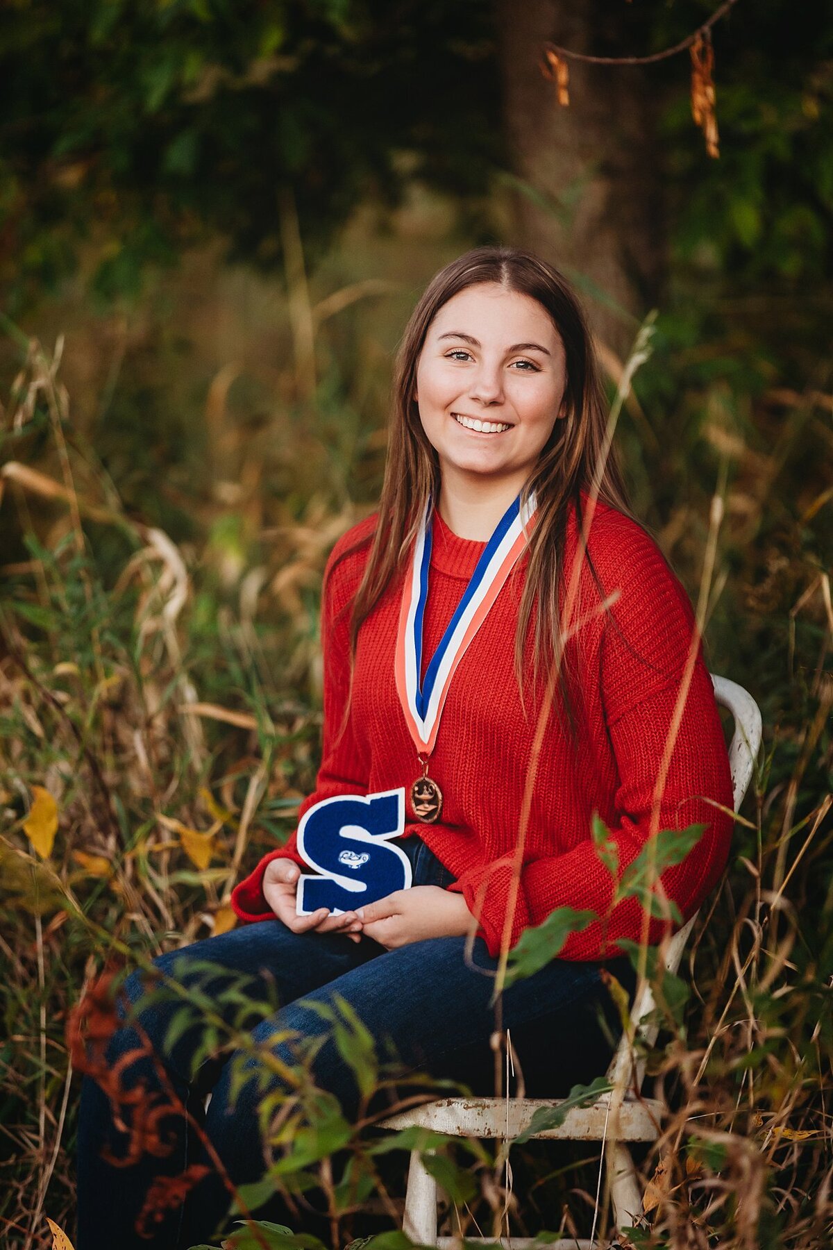 creative-senior-photography-forest-lake