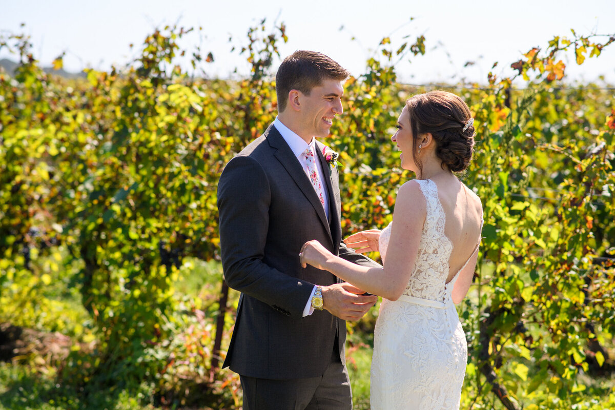 saltwater-farm-vineyard-ct-winery-wedding-3
