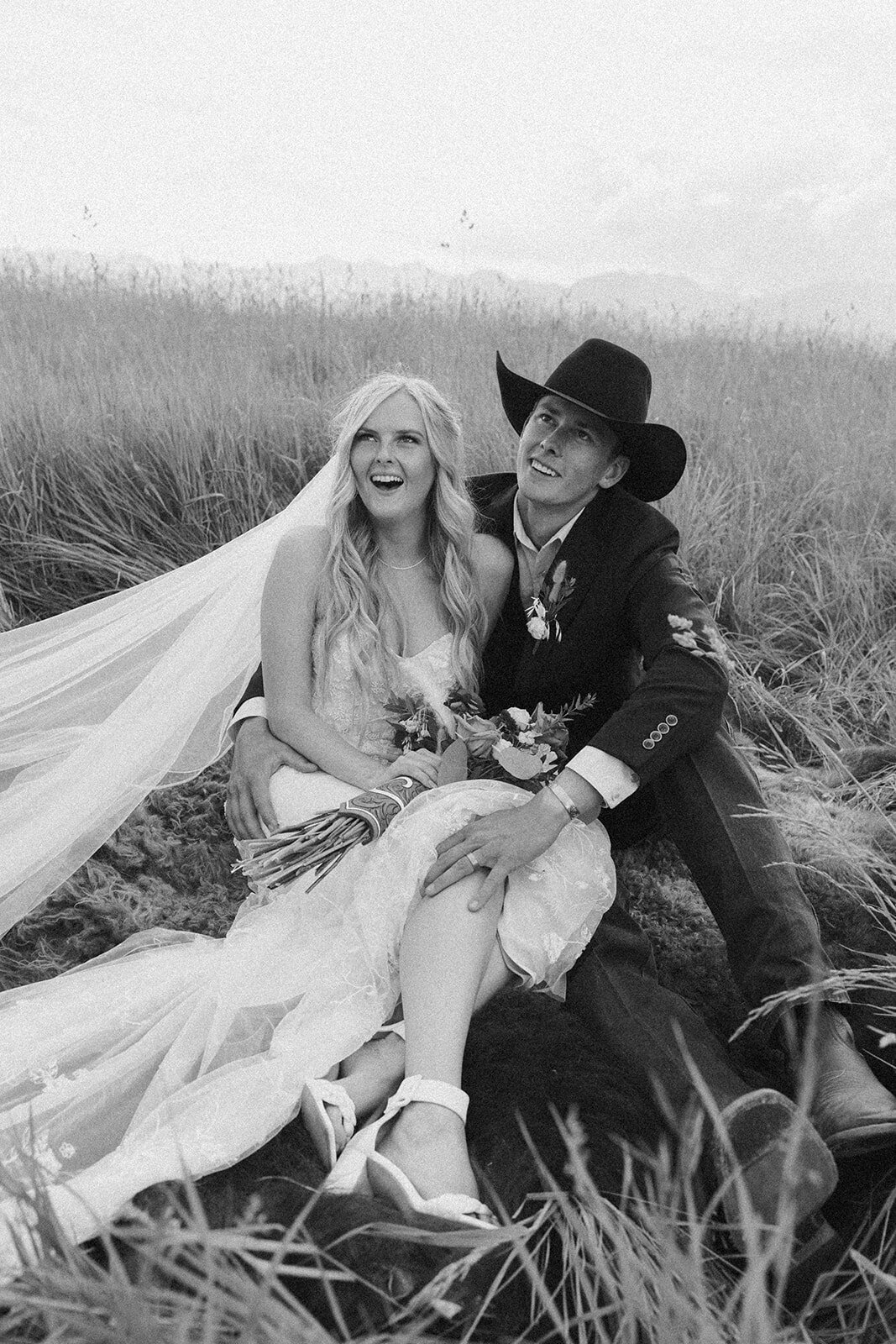 presley-gray-cowboy-luxury-montana-wedding-8267