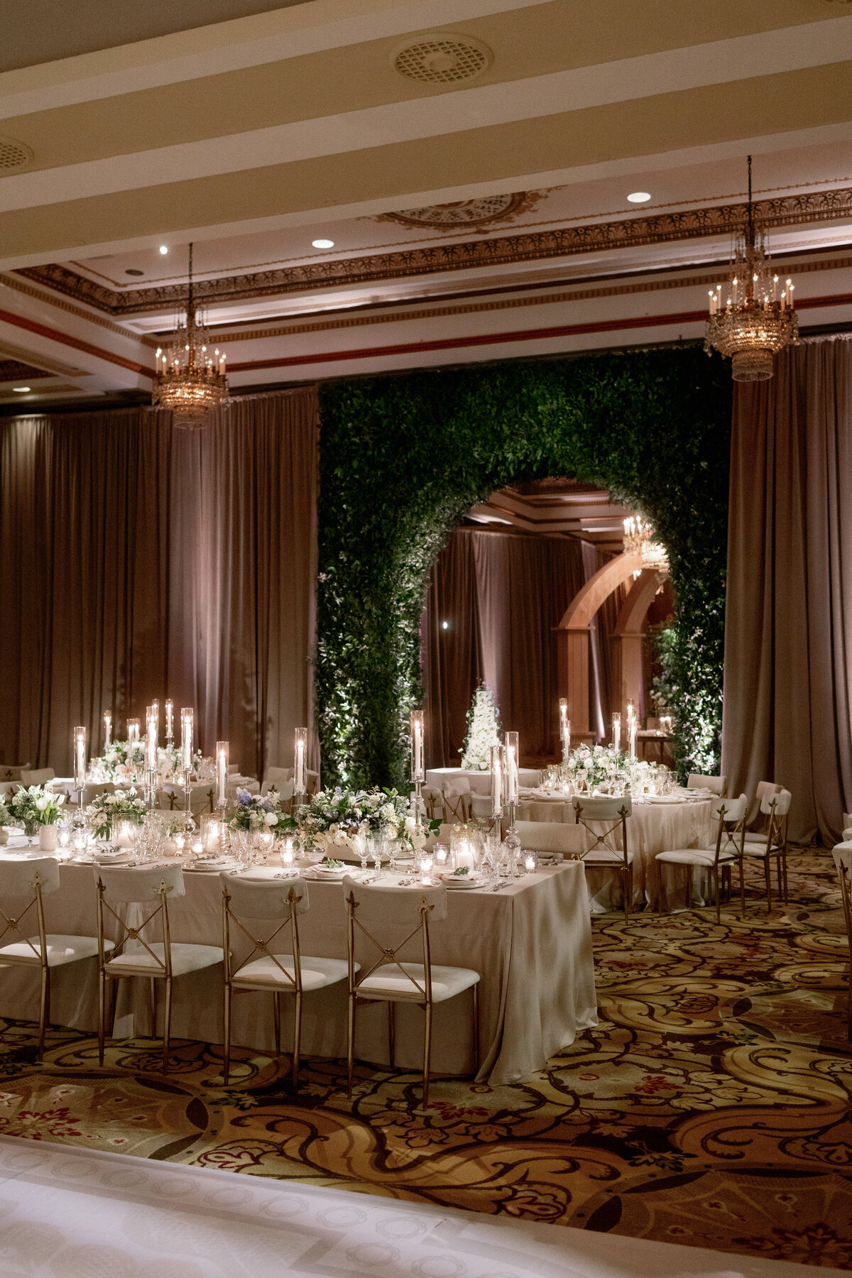 chicago-luxury-winter-wedding-at-old-st-pats-15