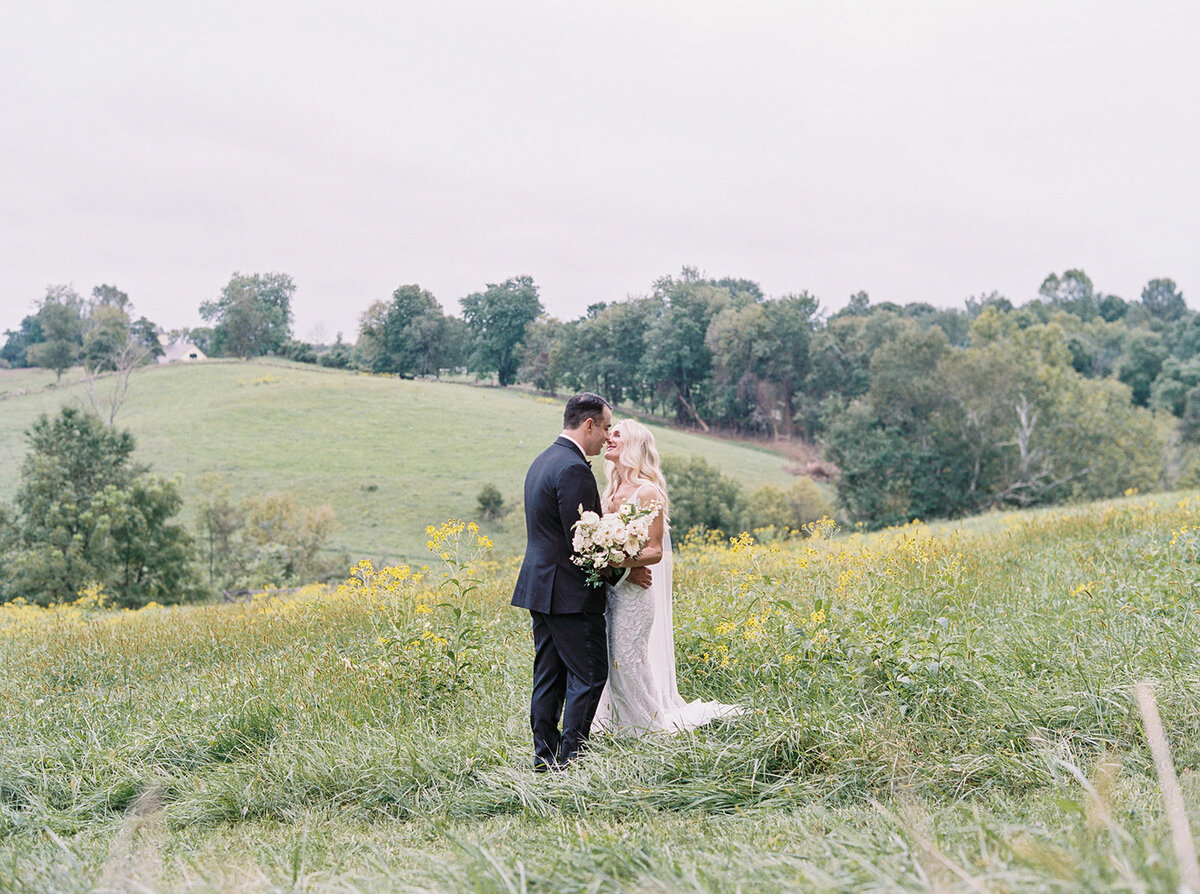 Goodstone_Inn_Wedding_photographer_Virginia_Wedding_Venue_Natalie_Jayne_Photography-04-12