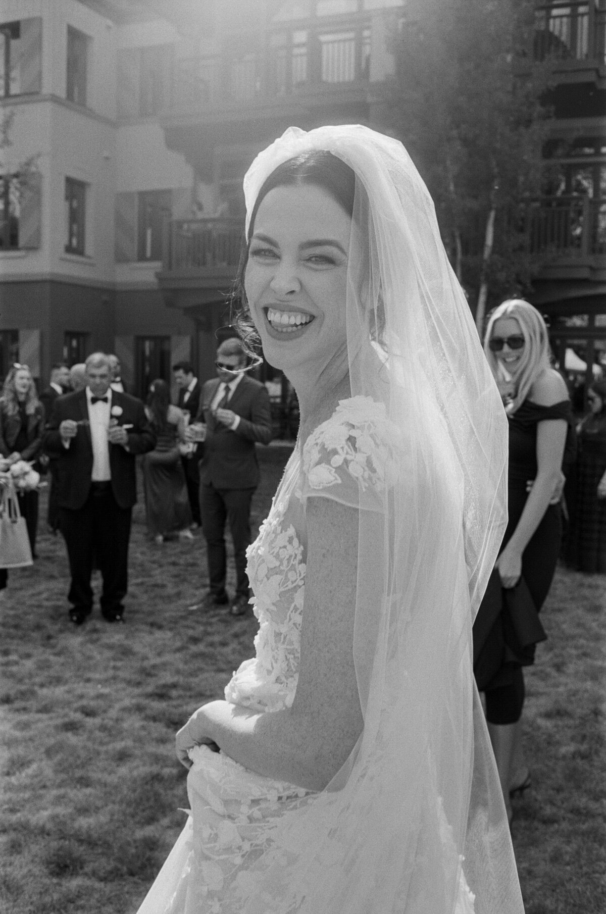 Real-Genuine-Wedding-Moments-Lance-Nicoll-97