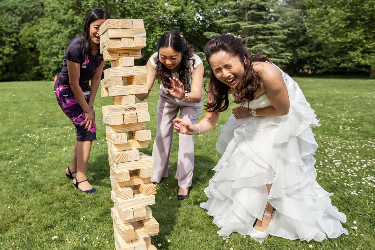 Surrey-Wedding-Photographer-010