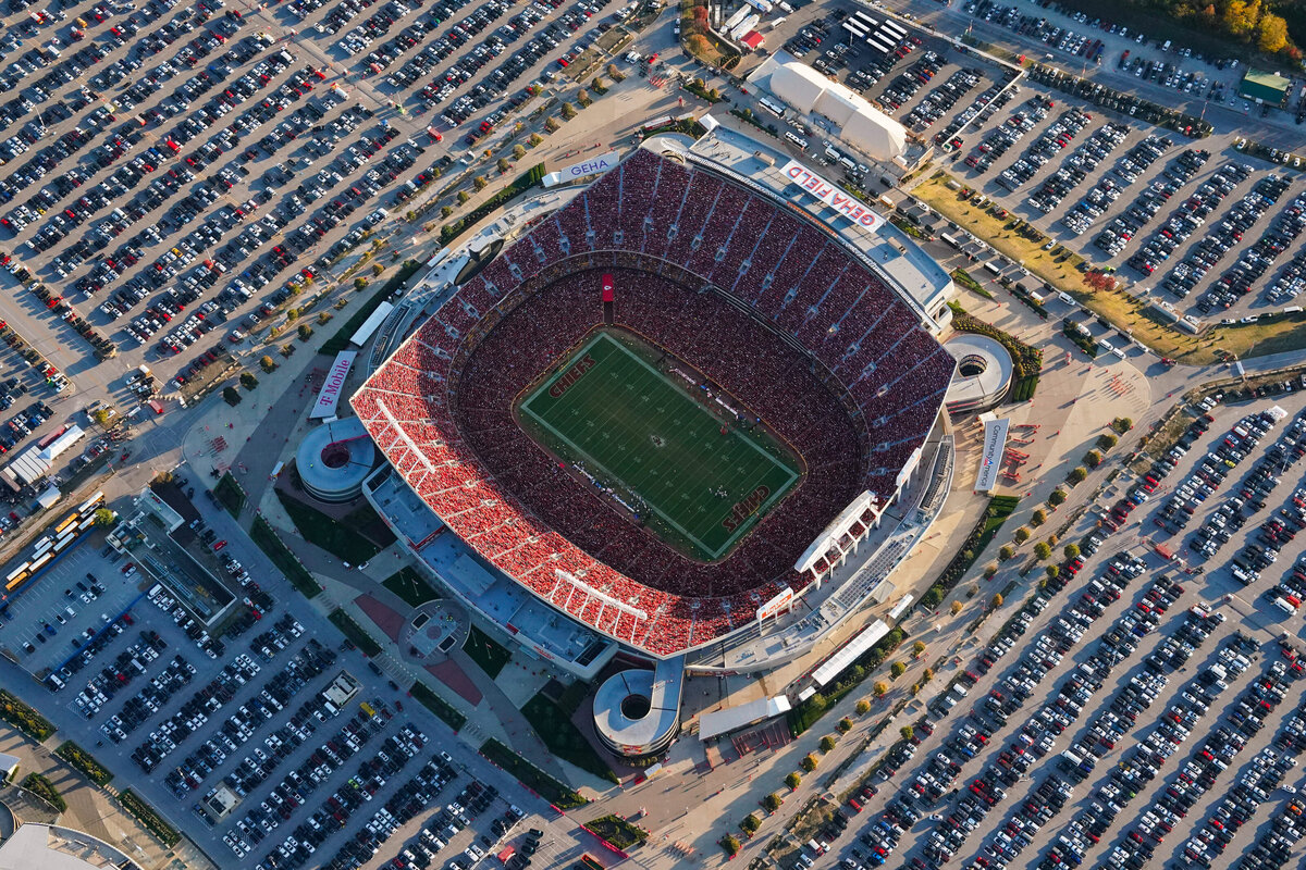 kansas-city-sports-photography-chiefs-0018-stadium-full-capacity-top-down