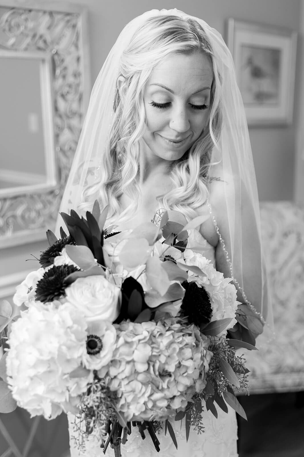bride  with fall bouquet