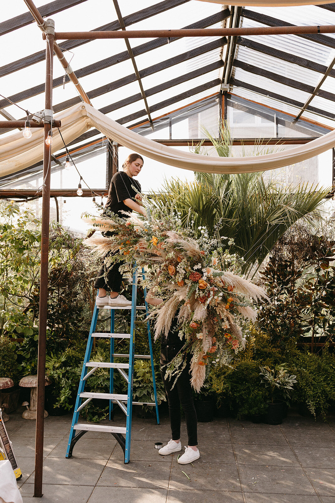 wedding-planner-and-designer-allie-and-heath-autumn-greenhouse580