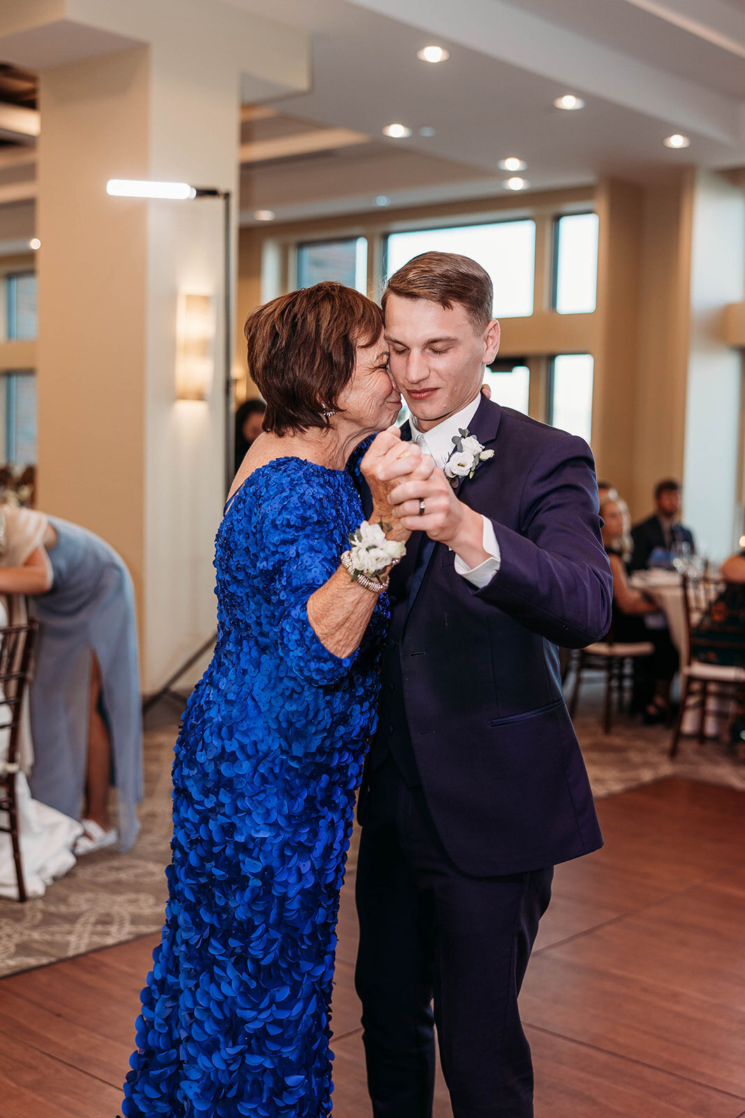 Saint Clair Inn Wedding Reception Michigan Photographer K. E. Rogers Photography-294