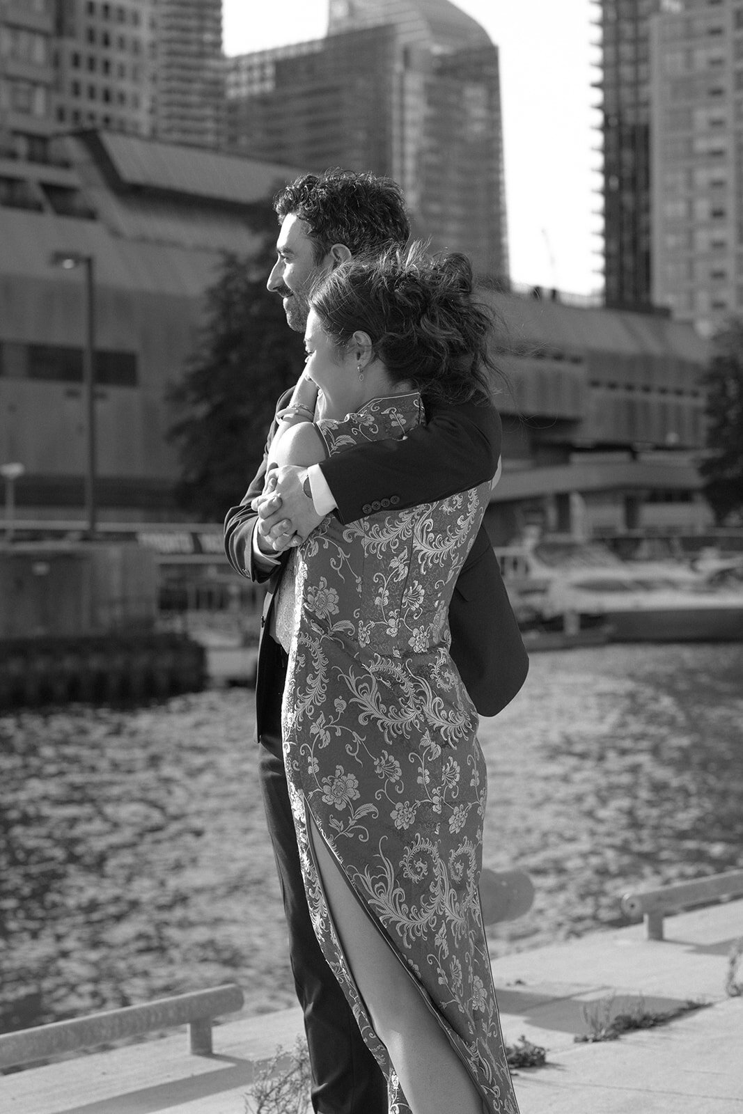 toronto-city-elopement-city-hall-ttc-subway-sugar-beach-fun-romantic-sumer-wedding-2809