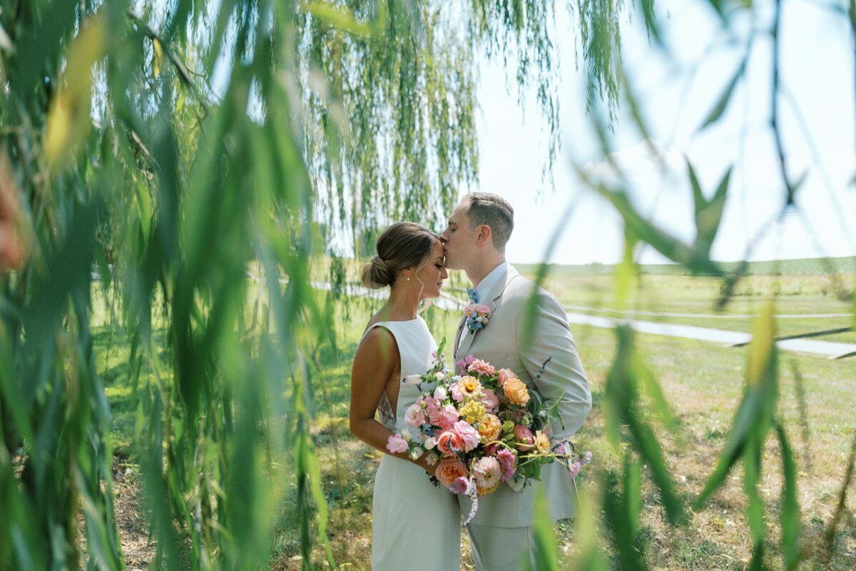 farm-at-eagles-ridge-lancaster-wedding-054