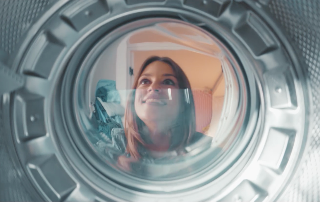 Fresh visuals from OTTO’s Wäschewelt commercial, capturing comfort, quality, and modern lifestyle by Stephan Burchardt.