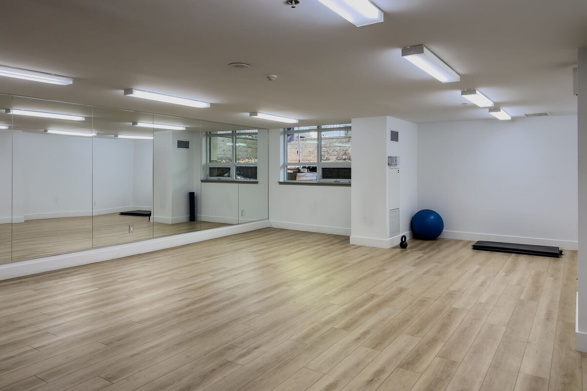 42-web-or-mls-80_015_Amenities