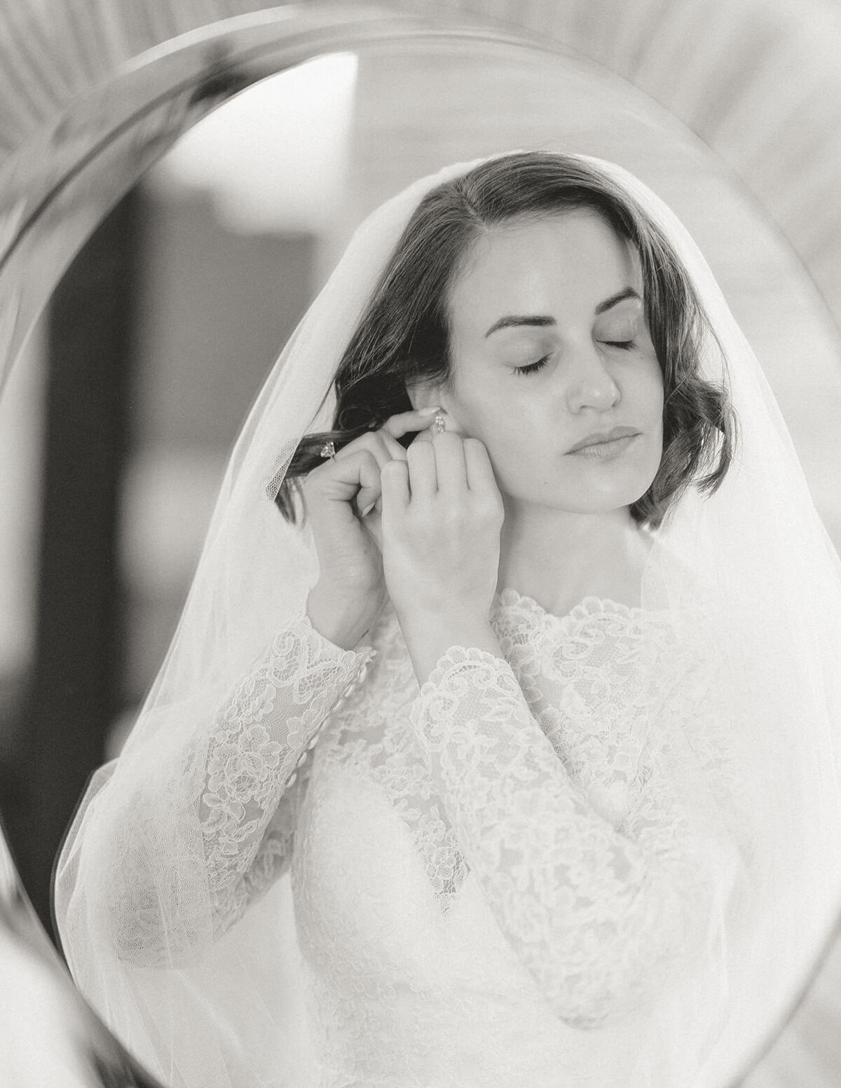 Wedding getting ready at JW Essex house marriot, NYC | Oduma photography-11