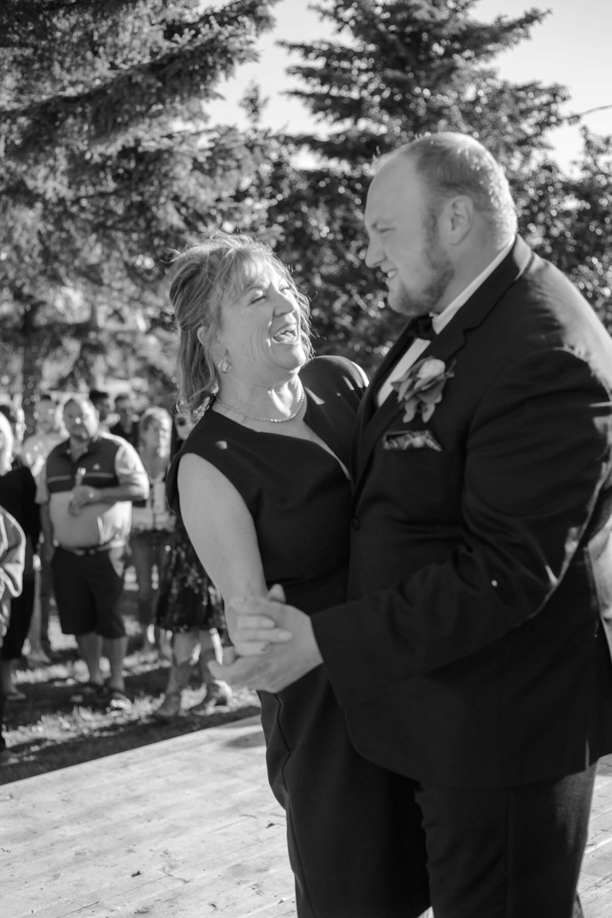 sherwood park wedding photography backyard festival way dani alyssa photo (24)